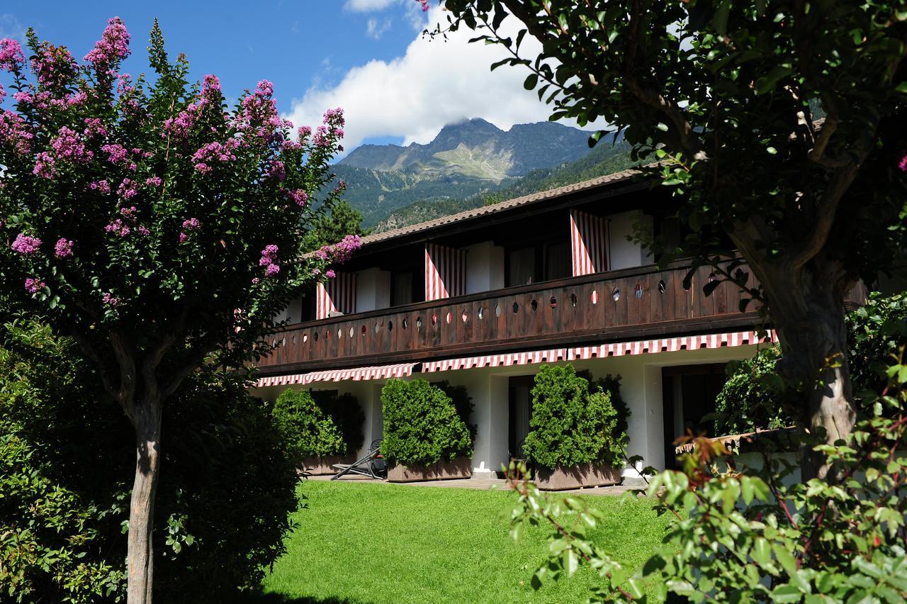 Hotel Ansitz Punthof Lagundo Esterno foto